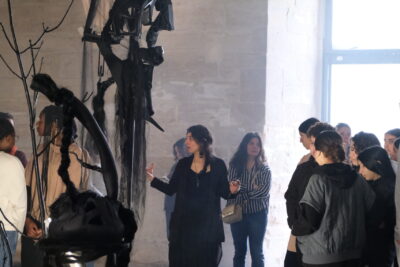 Dans la salle des religieuses - Agrandir l'image 1 sur 5, fenêtre modale